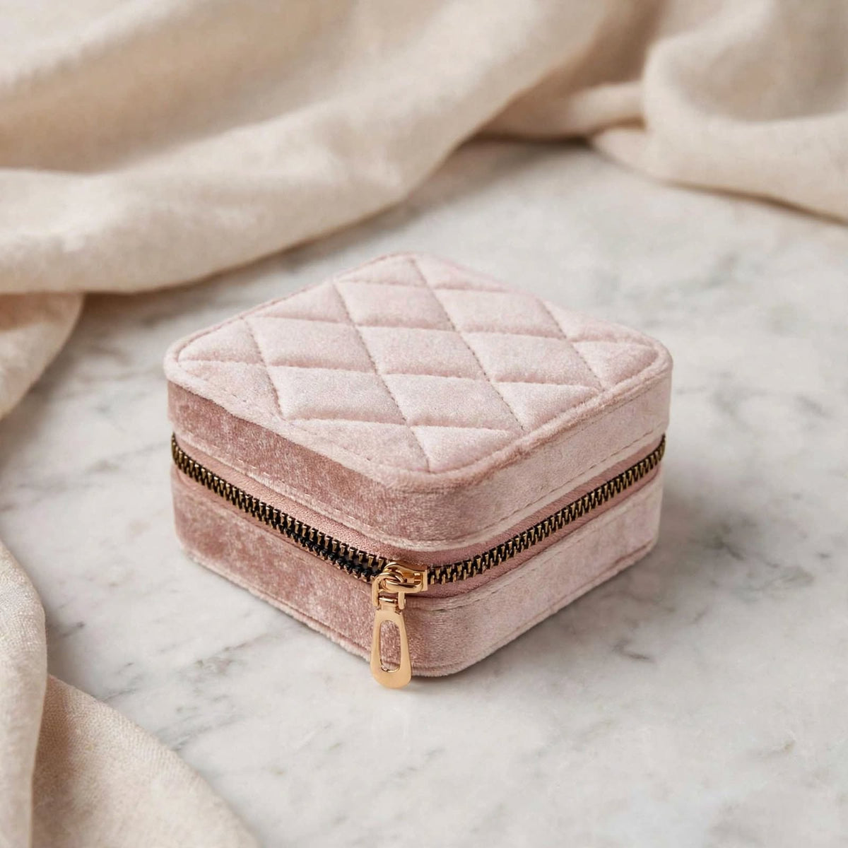 Léora - Velvet Travel Jewelry Box with Mirror | Quilted Jewelry Organizer Case